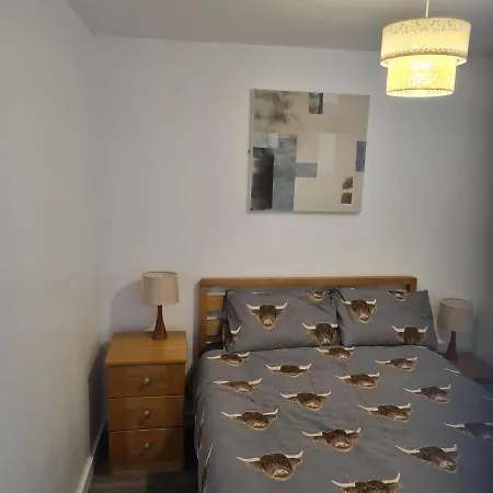 Апартаменты 2 Bed Flat Right In Centre Of Portrush Town Экстерьер фото