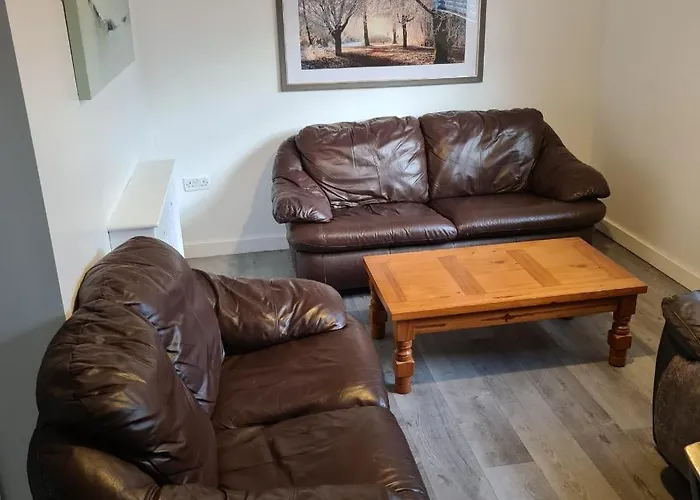 2 Bed Flat Right In Centre Of Portrush Town
