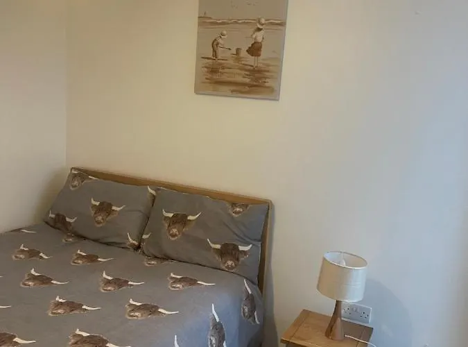2 Bed Flat Right In Centre Of Portrush Town