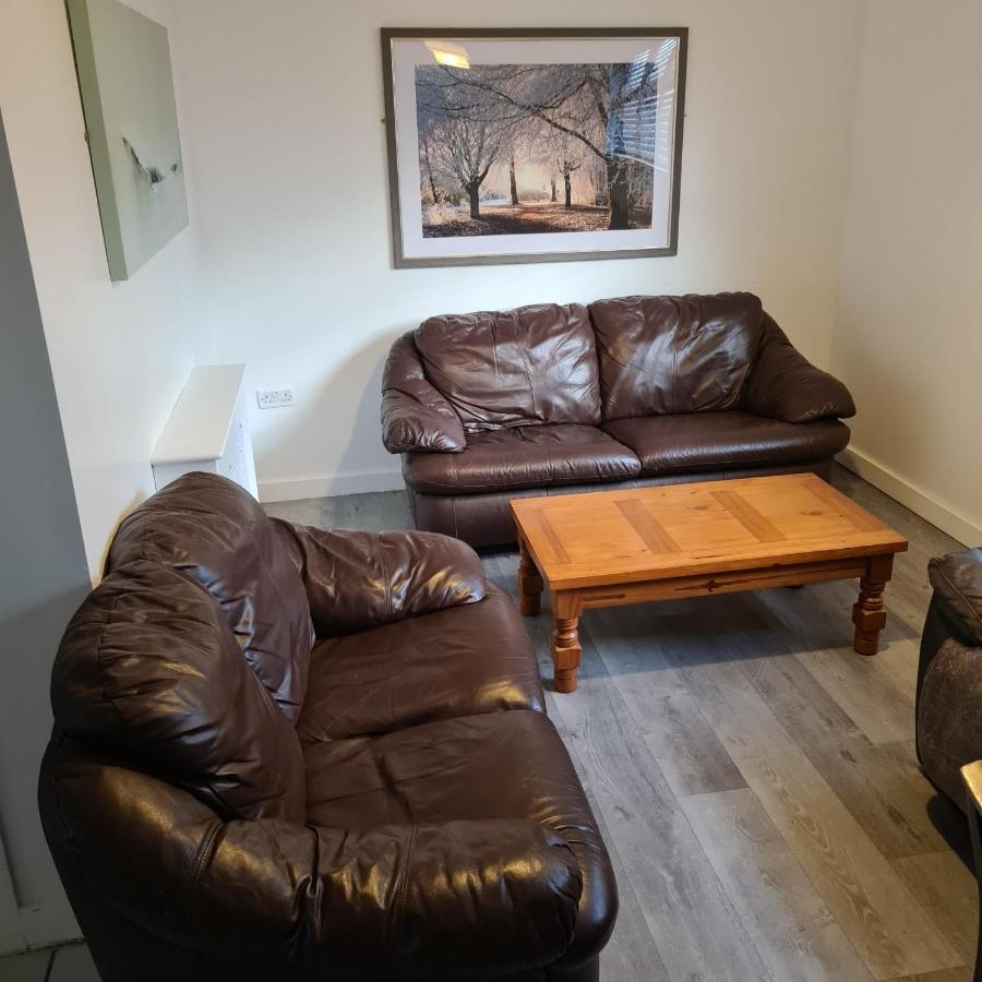 2 Bed Flat Right In Centre Of Town Апартаменты Портраш