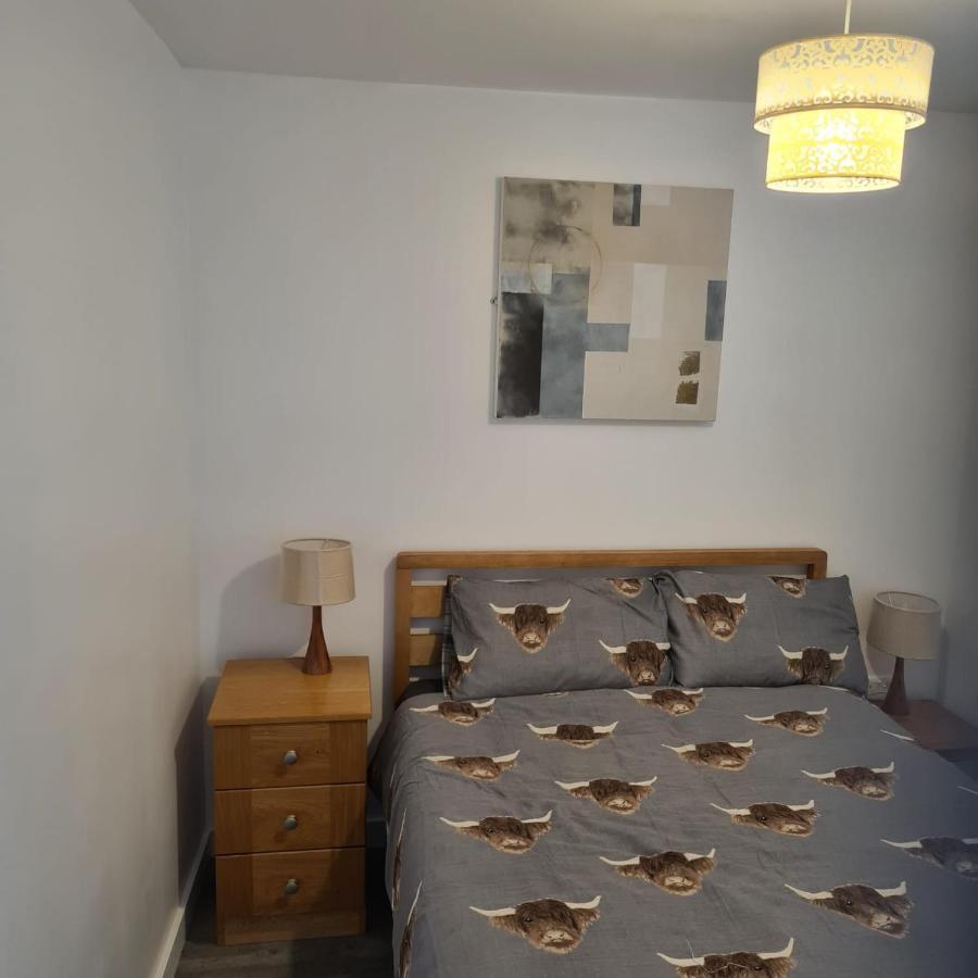 2 Bed Flat Right In Centre Of Town Апартаменты