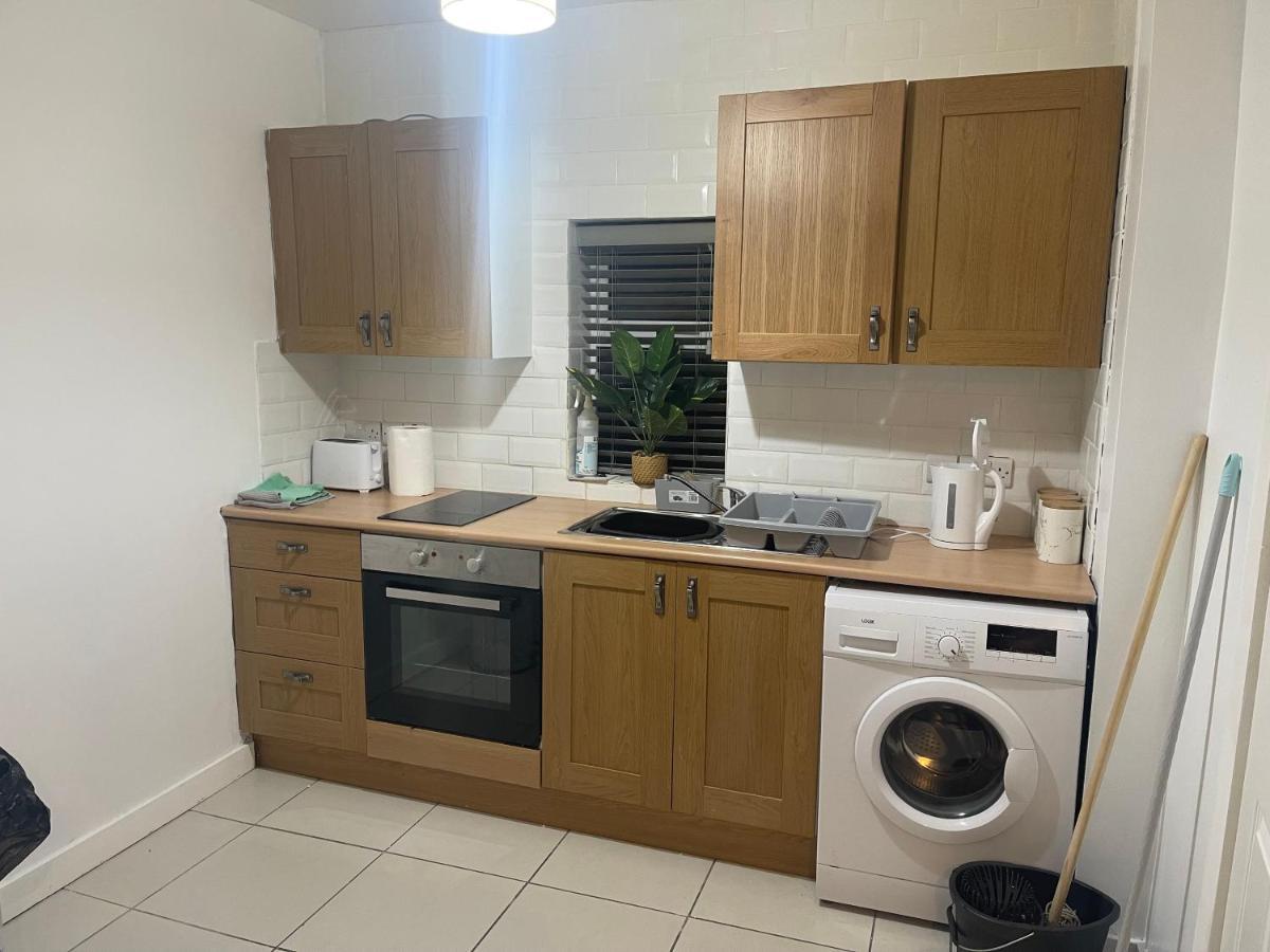 2 Bed Flat Right In Centre Of Town Апартаменты Портраш